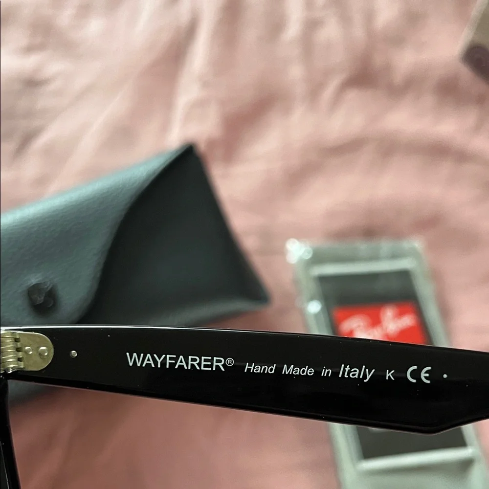 Ray-Ban Classic Black Wayfarer Sunglasses with Case/New Dust Cloth - Picture 7 of 10